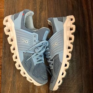 On clouds blue ,size 10